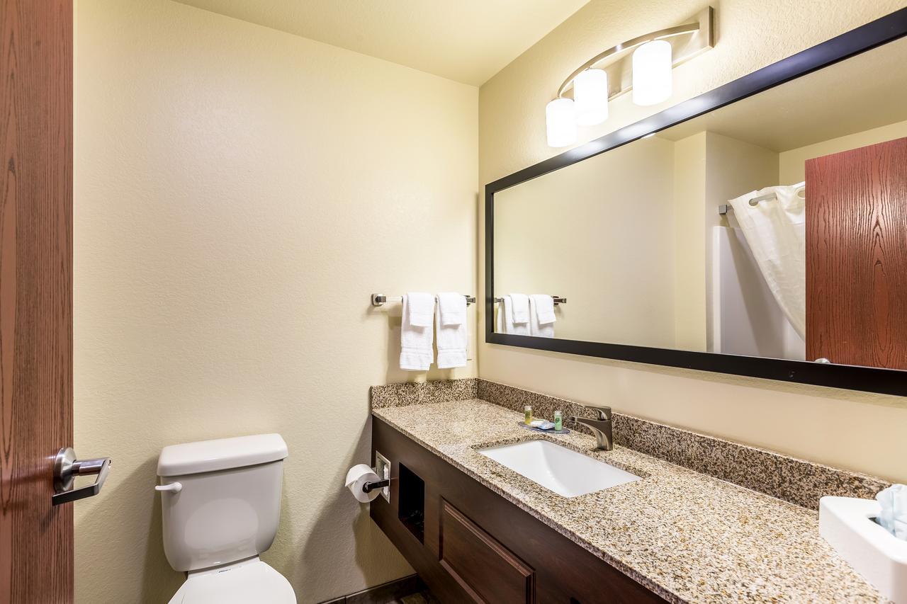 Cobblestone Hotel & Suites Hartford Dış mekan fotoğraf