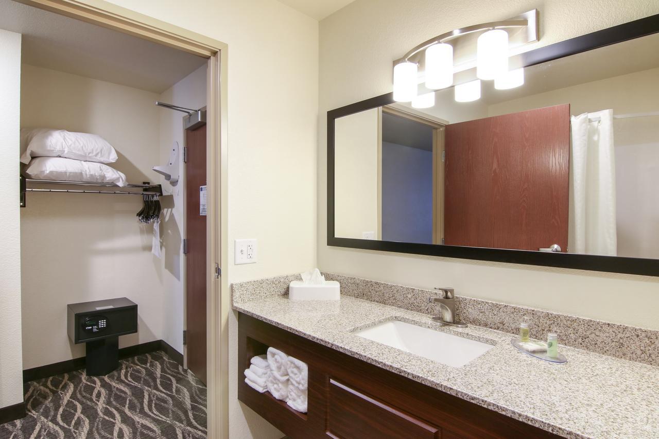 Cobblestone Hotel & Suites Hartford Dış mekan fotoğraf