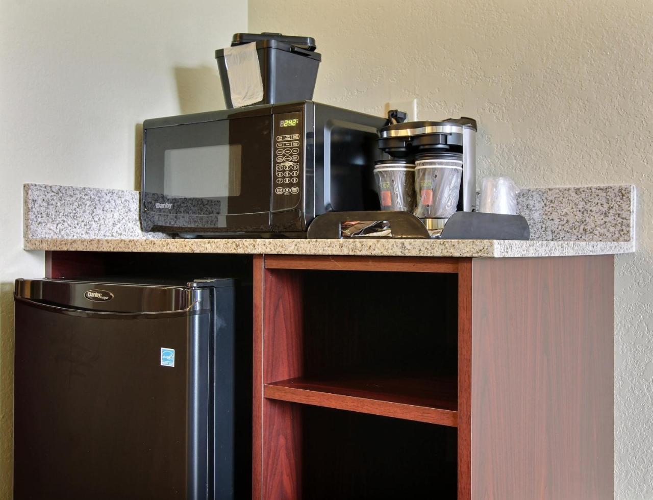 Cobblestone Hotel & Suites Hartford Dış mekan fotoğraf